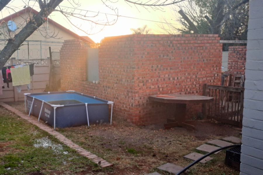 5 Bedroom Property for Sale in Fleurdal Free State